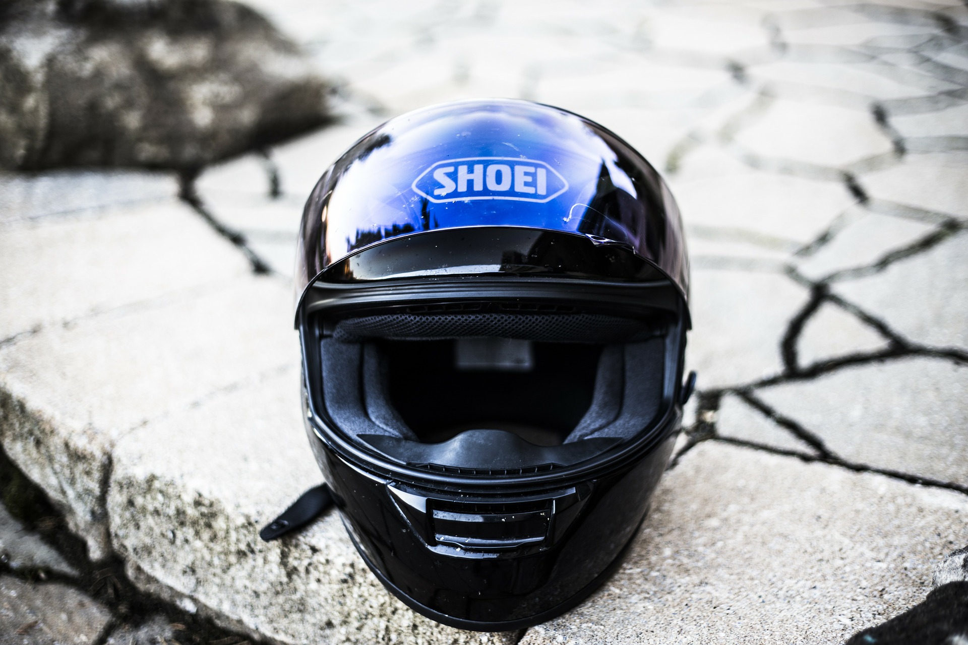 paint a motorcylce helmet