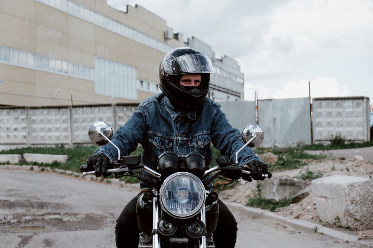 Who Invented the Helmet for Motorcycle? - Overview with FAQs